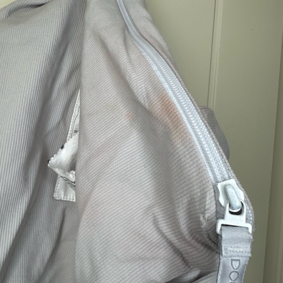 Doc A Tot cover - Picture 8 of 8